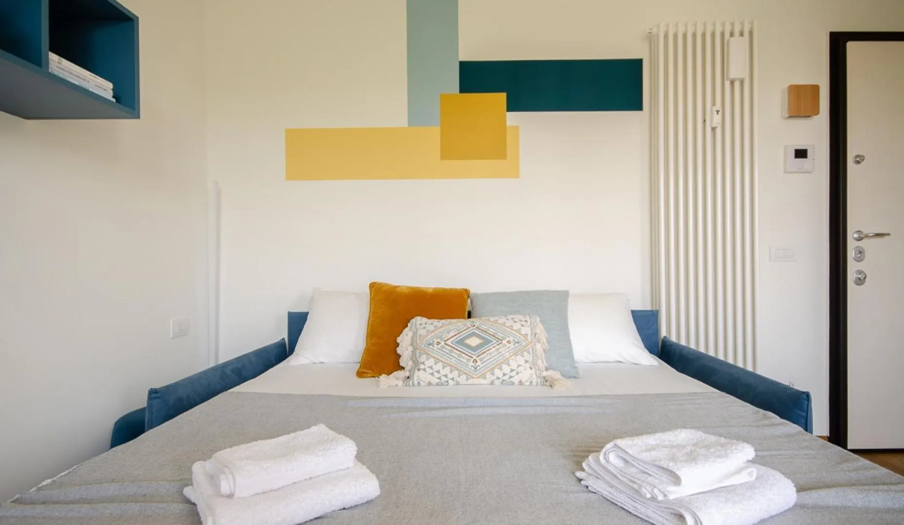 Milan Comfort Apartment 0*,  Italy